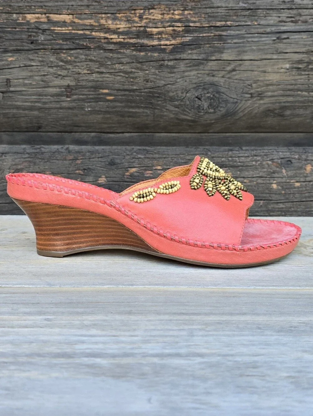 Clarks Artisan NEW Empress Y2K Coastal Boho Coral Beaded Wedge Slide Sandals 7M